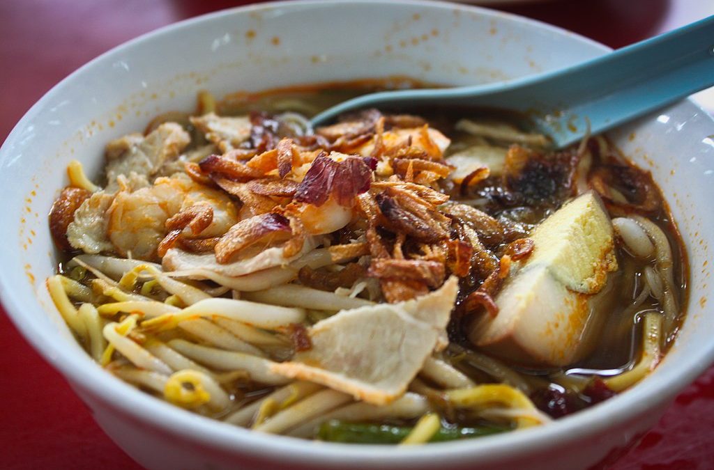 Exploring the Diverse Food Culture of Phuket